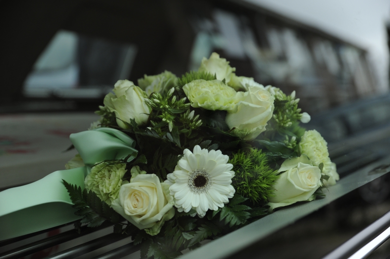 funeraire-ROQUESTERON-min_flowers-4839339